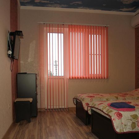Guest House Vzgorye Gagra Exterior photo