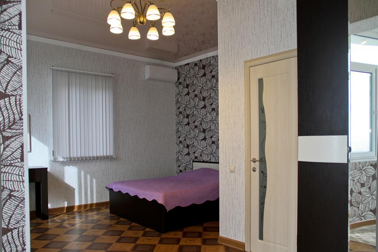 Guest House Vzgorye Gagra Exterior photo