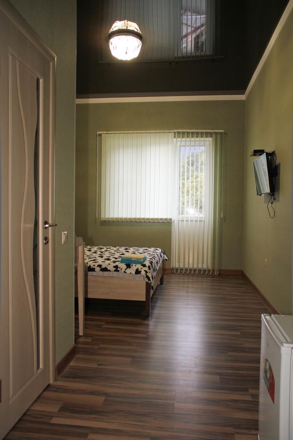 Guest House Vzgorye Gagra Exterior photo