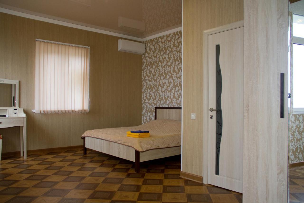 Guest House Vzgorye Gagra Exterior photo
